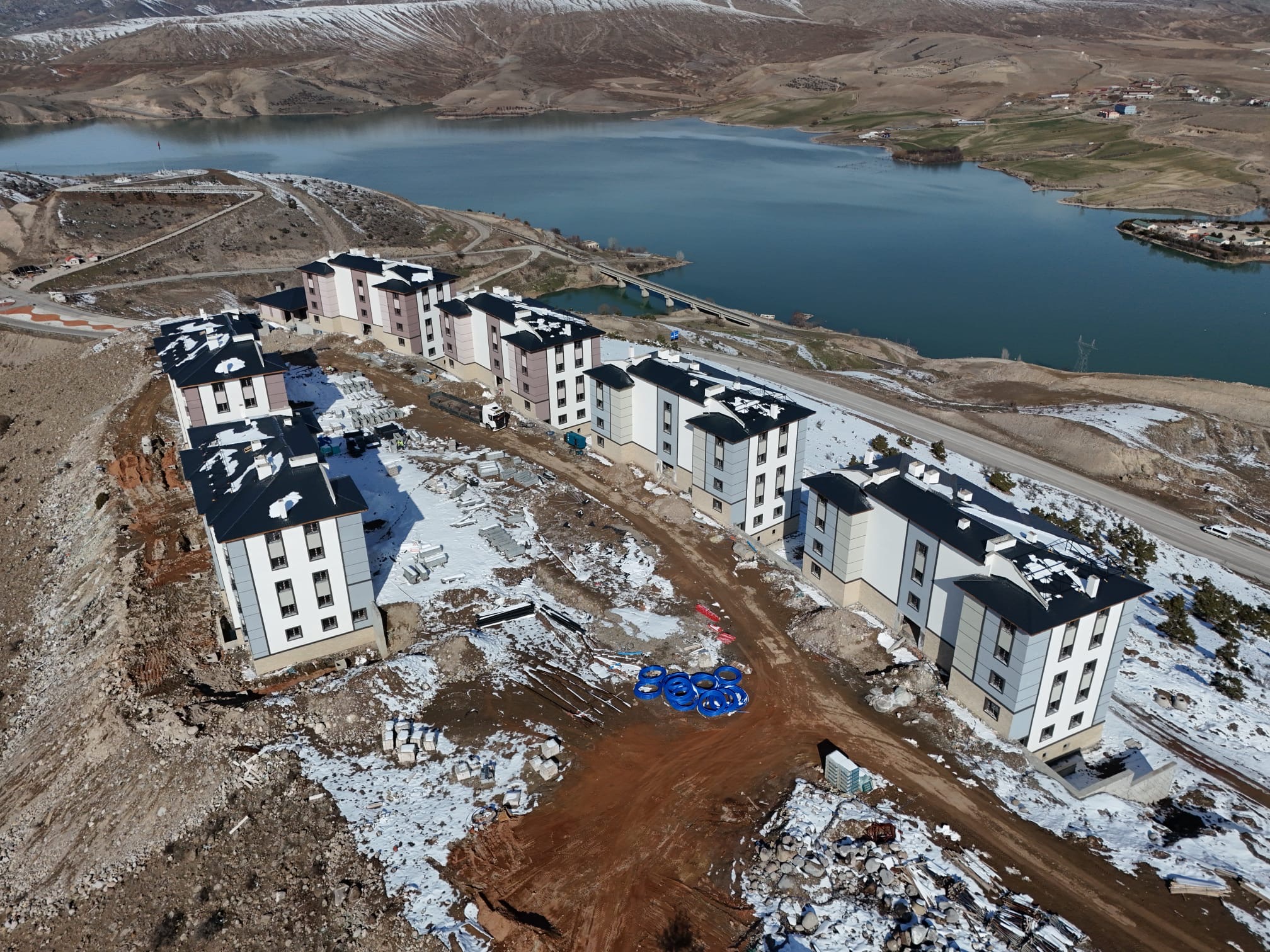 ERZİNCAN İLİÇ - 89 KONUT - TİCARET MERKEZİ